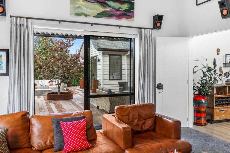 Photo of property in 45 Pohutukawa Parade, Riverhead, 0820