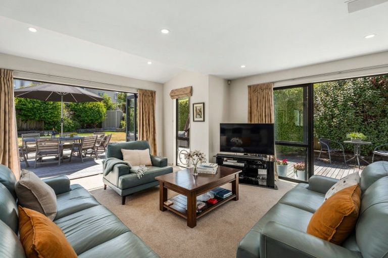 Photo of property in 10 Premier Place, Arrowtown, 9302