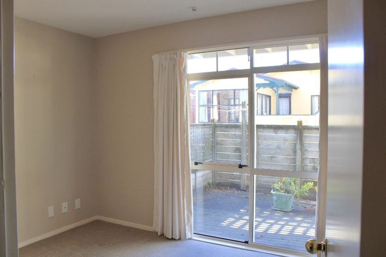Photo of property in Colombo St Apartments, 2/10 Colombo Street, Newtown, Wellington, 6021