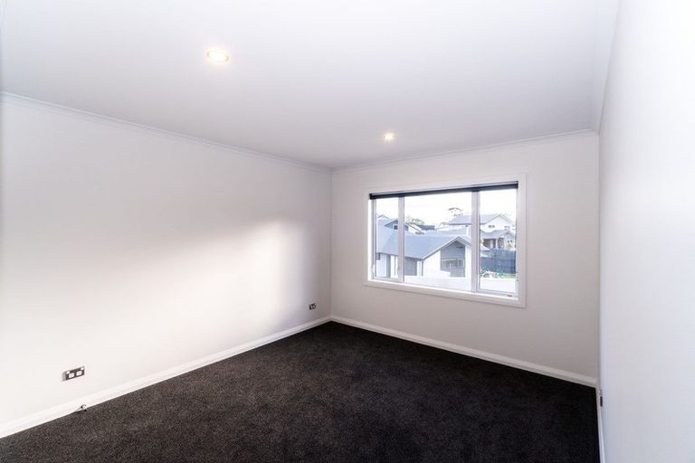 Photo of property in 1 Tower Place, Fitzherbert, Palmerston North, 4410