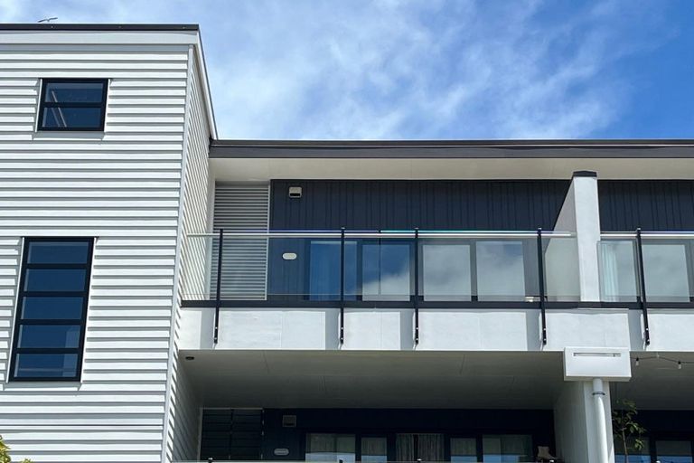 Photo of property in 17/11 Carlos Drive, Flat Bush, Auckland, 2016