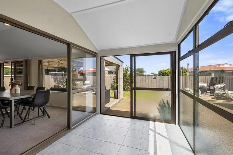 Photo of property in 115 Heta Road, Highlands Park, New Plymouth, 4312