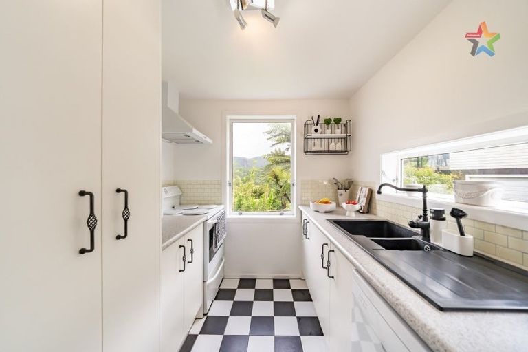 Photo of property in 99 Major Drive, Kelson, Lower Hutt, 5010