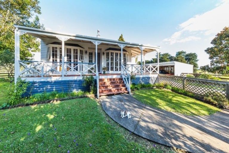 Photo of property in 671 Karaka Road, Karaka, Papakura, 2580