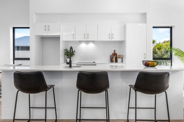 Photo of property in 7 Stockden Place, Karori, Wellington, 6012