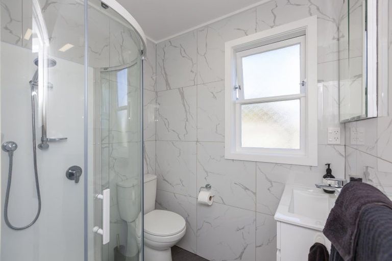 Photo of property in 122 Ruapehu Street, Paraparaumu, 5032