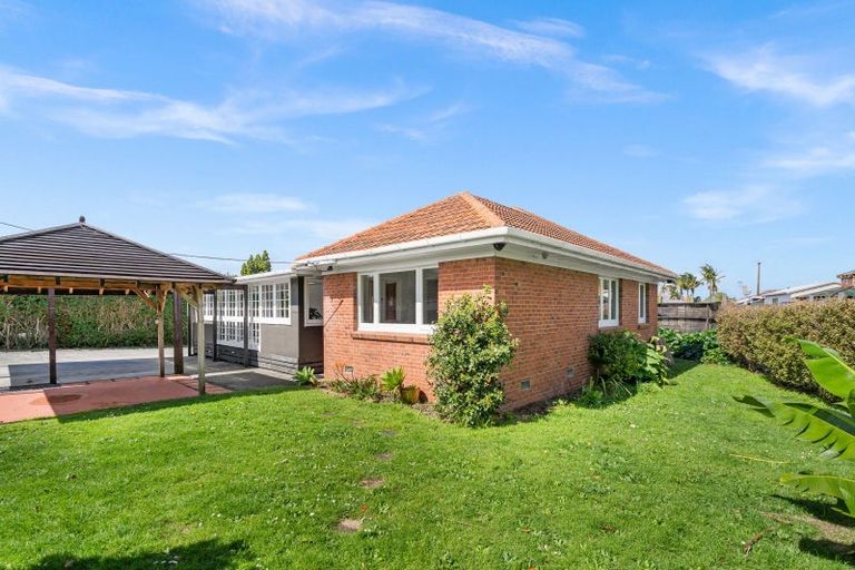 Photo of property in 1 Mclean Street, Kensington, Whangarei, 0112