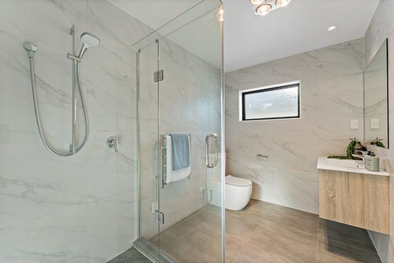 Photo of property in 24b Poinsettia Place, Henderson, Auckland, 0610