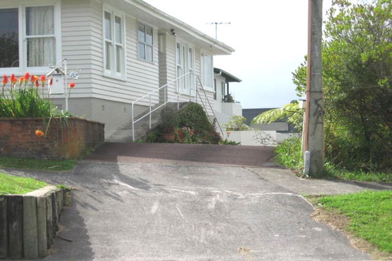 Photo of property in 87 Glengarry Road, Glen Eden, Auckland, 0602