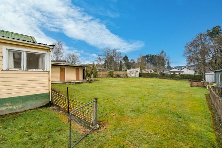 Photo of property in 15 Harrington Street, Lawrence, 9532