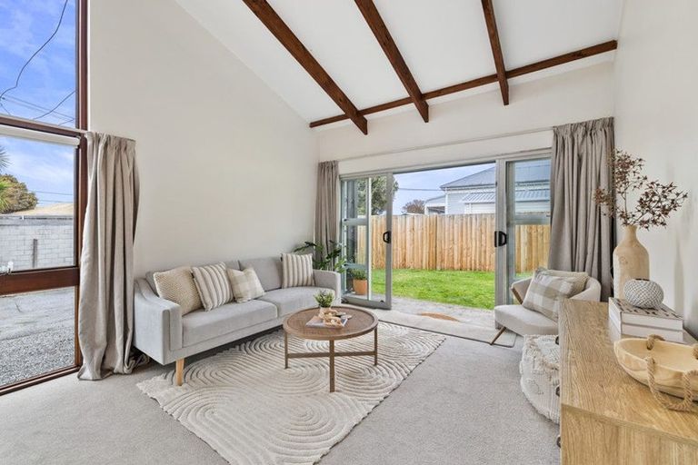 Photo of property in 2/41a Kellys Road, Mairehau, Christchurch, 8052