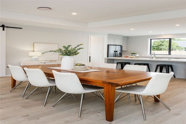 Photo of property in 92 Jickell Street, Hokowhitu, Palmerston North, 4410