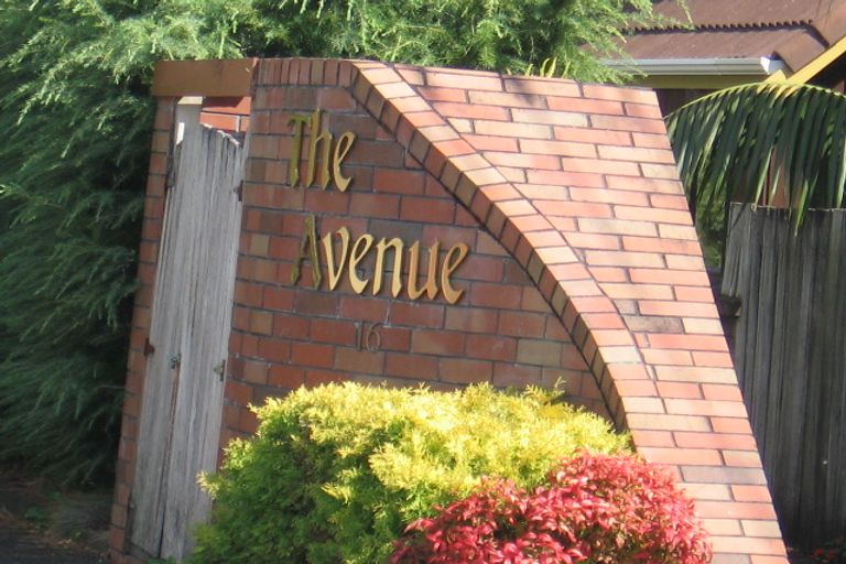 Photo of property in 8/16 Mahara Avenue, Birkenhead, Auckland, 0626