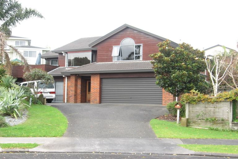 Photo of property in 35 Peretao Rise, The Gardens, Auckland, 2105