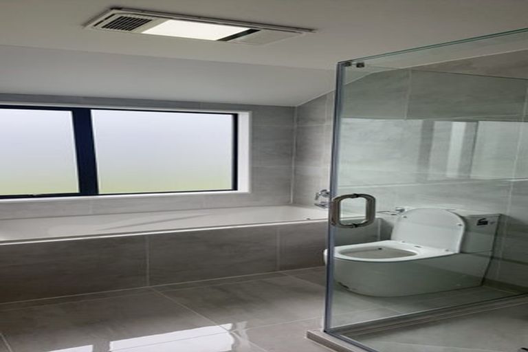 Photo of property in 48d Sunrise Avenue, Mairangi Bay, Auckland, 0630