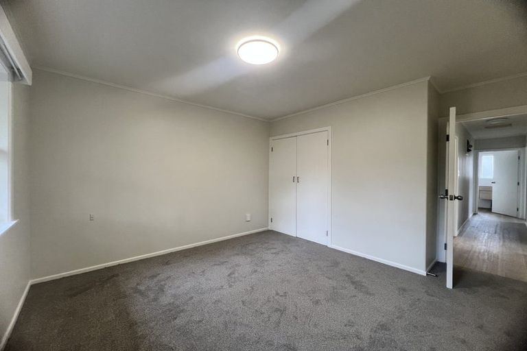 Photo of property in 4 Blenheim Street, Glenfield, Auckland, 0629