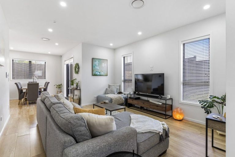 Photo of property in 29a Patons Road, Howick, Auckland, 2014