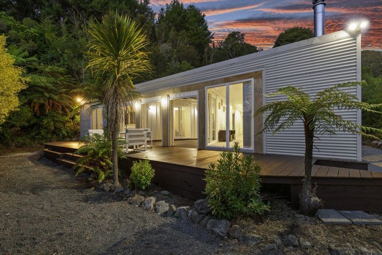 Photo of property in 97 Tawhai Street, Stokes Valley, Lower Hutt, 5019