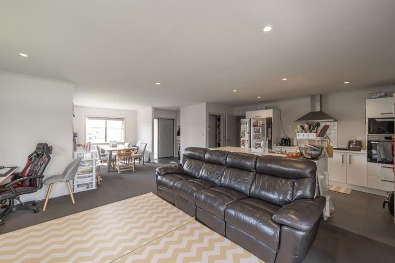 Photo of property in 19 Teatree Close, Huntington, Hamilton, 3210