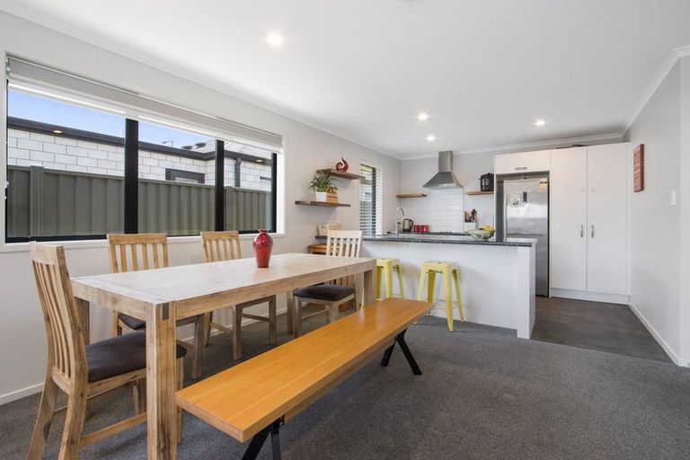 Photo of property in 5 Moss Lane, Omokoroa, 3114