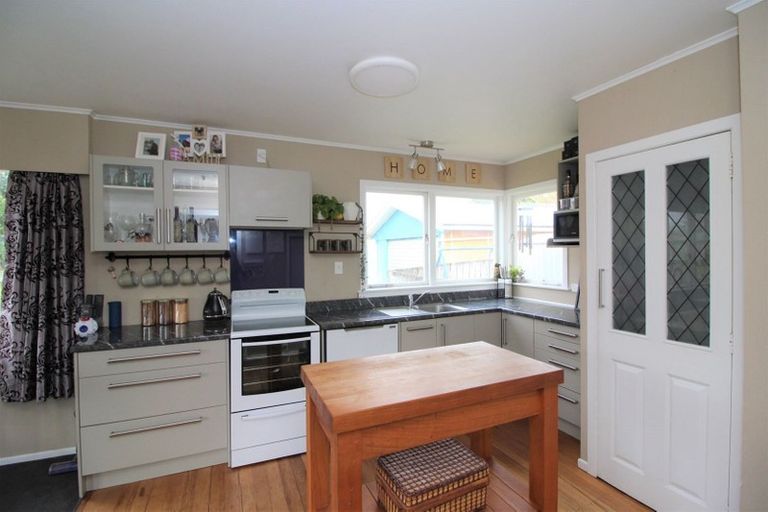 Photo of property in 19 Kenmore Place, Tokoroa, 3420