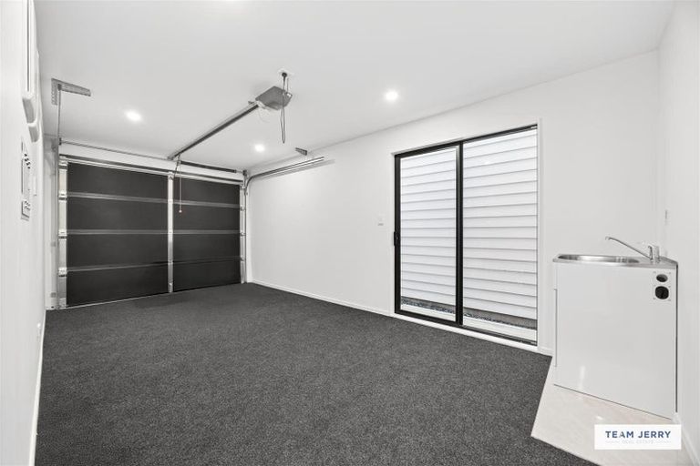 Photo of property in 25 Jandell Crescent, Bucklands Beach, Auckland, 2014