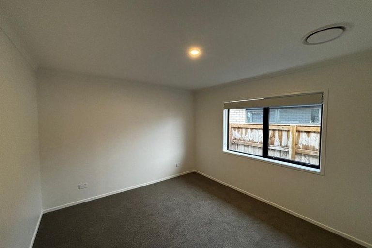 Photo of property in 12 Wilton Street, Westown, New Plymouth, 4310