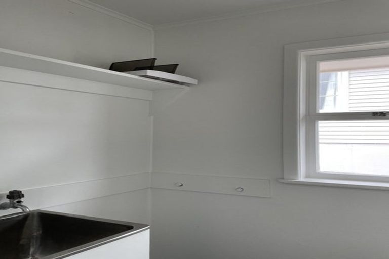 Photo of property in 41 Park Road, Glenfield, Auckland, 0629