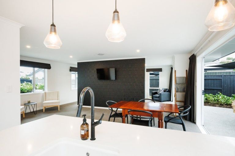 Photo of property in 24 Freedom Drive, Kelvin Grove, Palmerston North, 4414