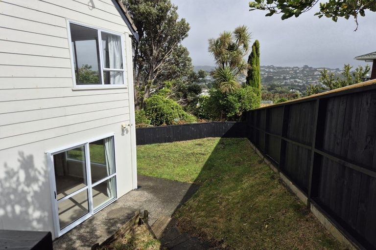 Photo of property in 22 Dominica Crescent, Grenada Village, Wellington, 6037