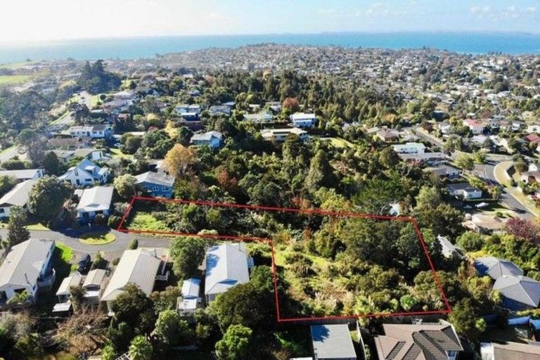 Photo of property in 9/254 Glenvar Road, Torbay, Auckland, 0630