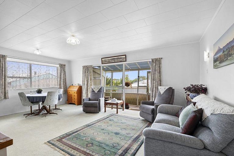 Photo of property in 2/3 Bideford Street, Brooklands, New Plymouth, 4310