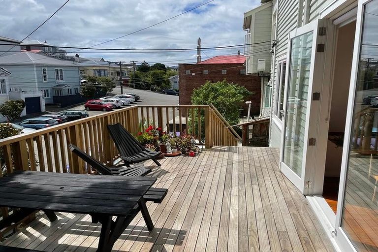 Photo of property in 3 Manley Terrace, Newtown, Wellington, 6021