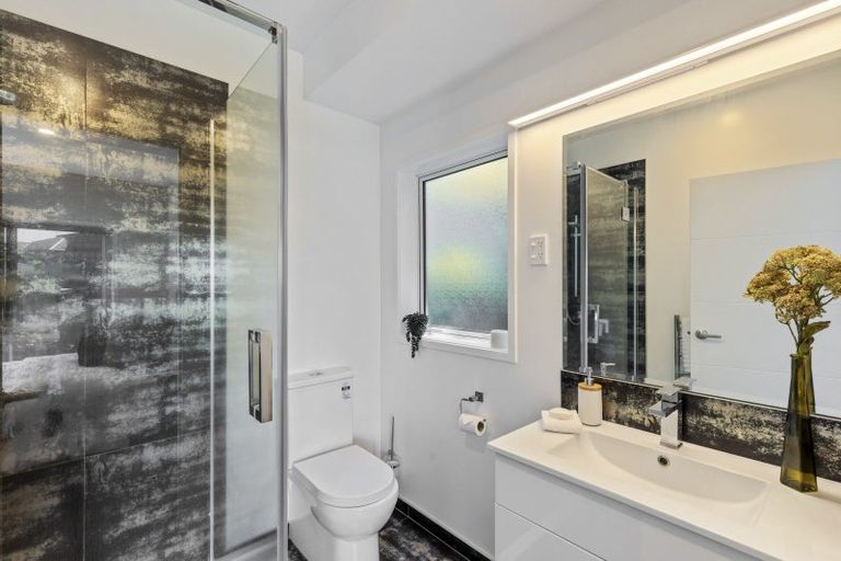 Photo of property in 7 Frederick Place, Whalers Gate, New Plymouth, 4310