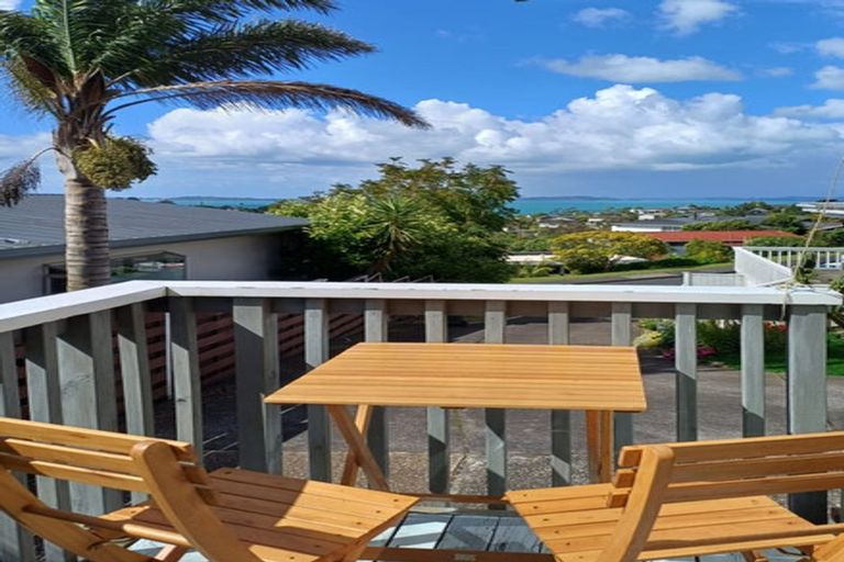 Photo of property in 2/7 Chilton Place, Howick, Auckland, 2014