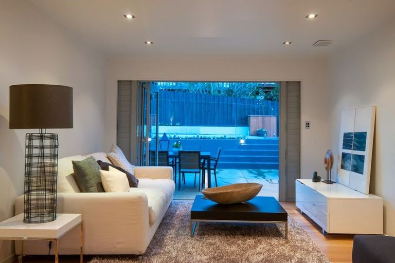 Photo of property in 29 Hollyhock Place, Browns Bay, Auckland, 0630