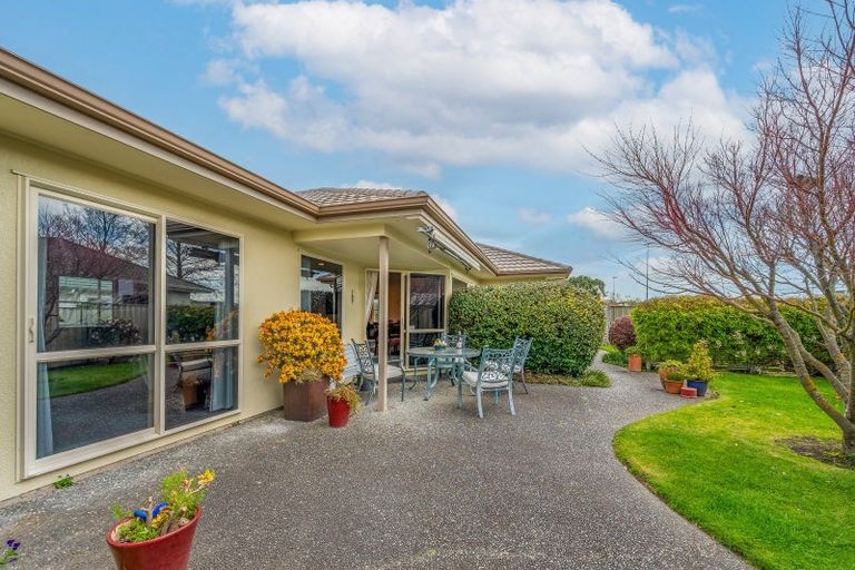 Photo of property in 14 Flemington Place, Taradale, Napier, 4112