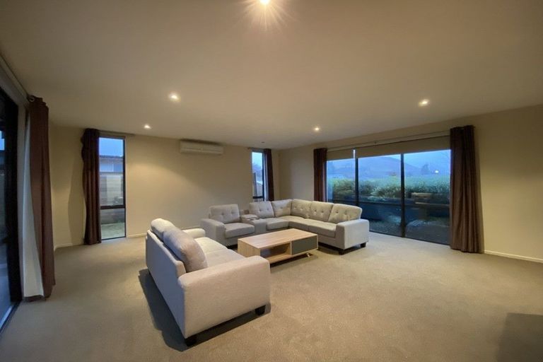 Photo of property in 42 Rere Road, Lake Hayes, Queenstown, 9304