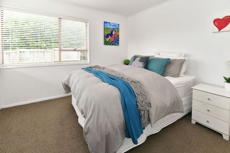 Photo of property in 3/100 Royal Road, Massey, Auckland, 0614
