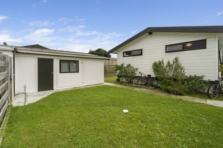 Photo of property in 3 Tasman Road, Otaki Beach, Otaki, 5512