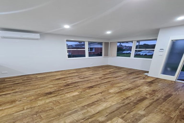 Photo of property in 1/5 Hawthorne Place, Ellerslie, Auckland, 1051