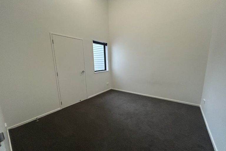 Photo of property in 1 Rangimarie Close, Opaheke, Papakura, 2113