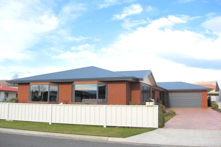 Photo of property in 4 Mayfair Grove, Alexandra, 9320