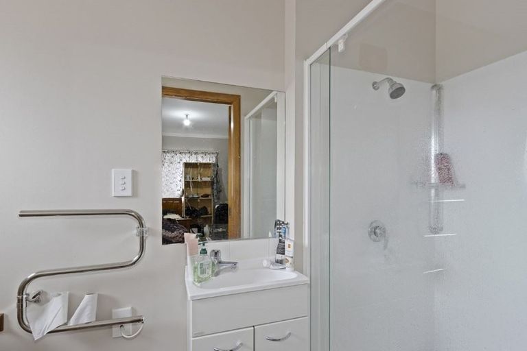 Photo of property in 50 Hooker Avenue, Bryndwr, Christchurch, 8053