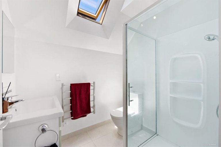 Photo of property in 289 Vipond Road, Stanmore Bay, Whangaparaoa, 0932