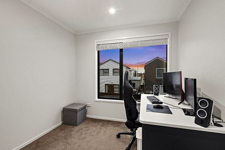 Photo of property in 13 Wai Place, Westgate, Auckland, 0614