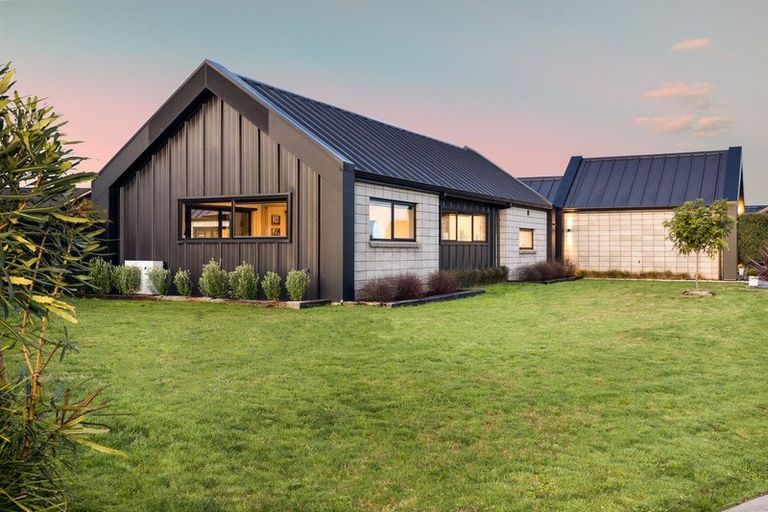 Photo of property in 16 Kaniera Terrace, Cambridge, 3434