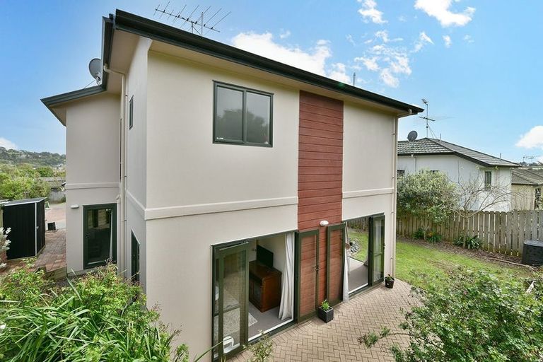 Photo of property in 13b Sunnydale Place, Oteha, Auckland, 0632