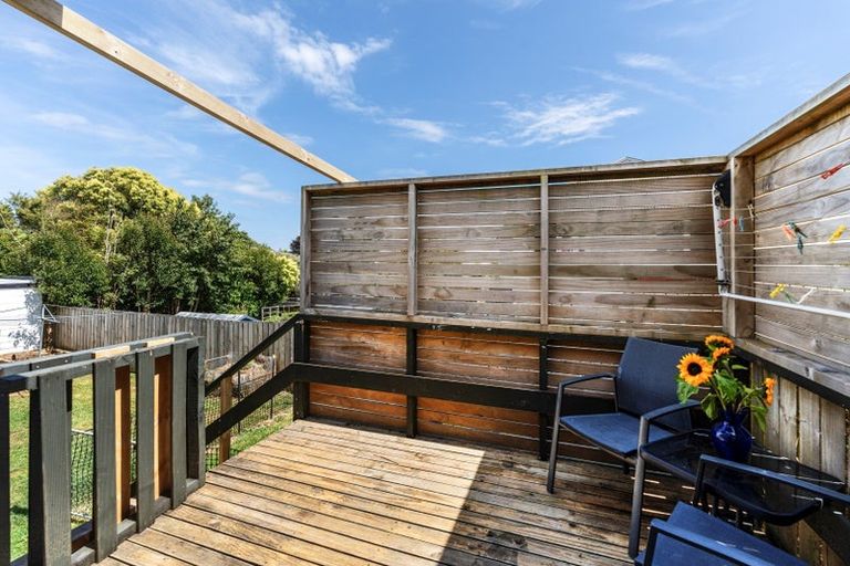 Photo of property in 43 Woodleigh Street, Frankleigh Park, New Plymouth, 4310