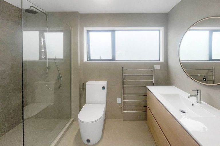 Photo of property in 62 Parkwood Avenue, Westgate, Auckland, 0614